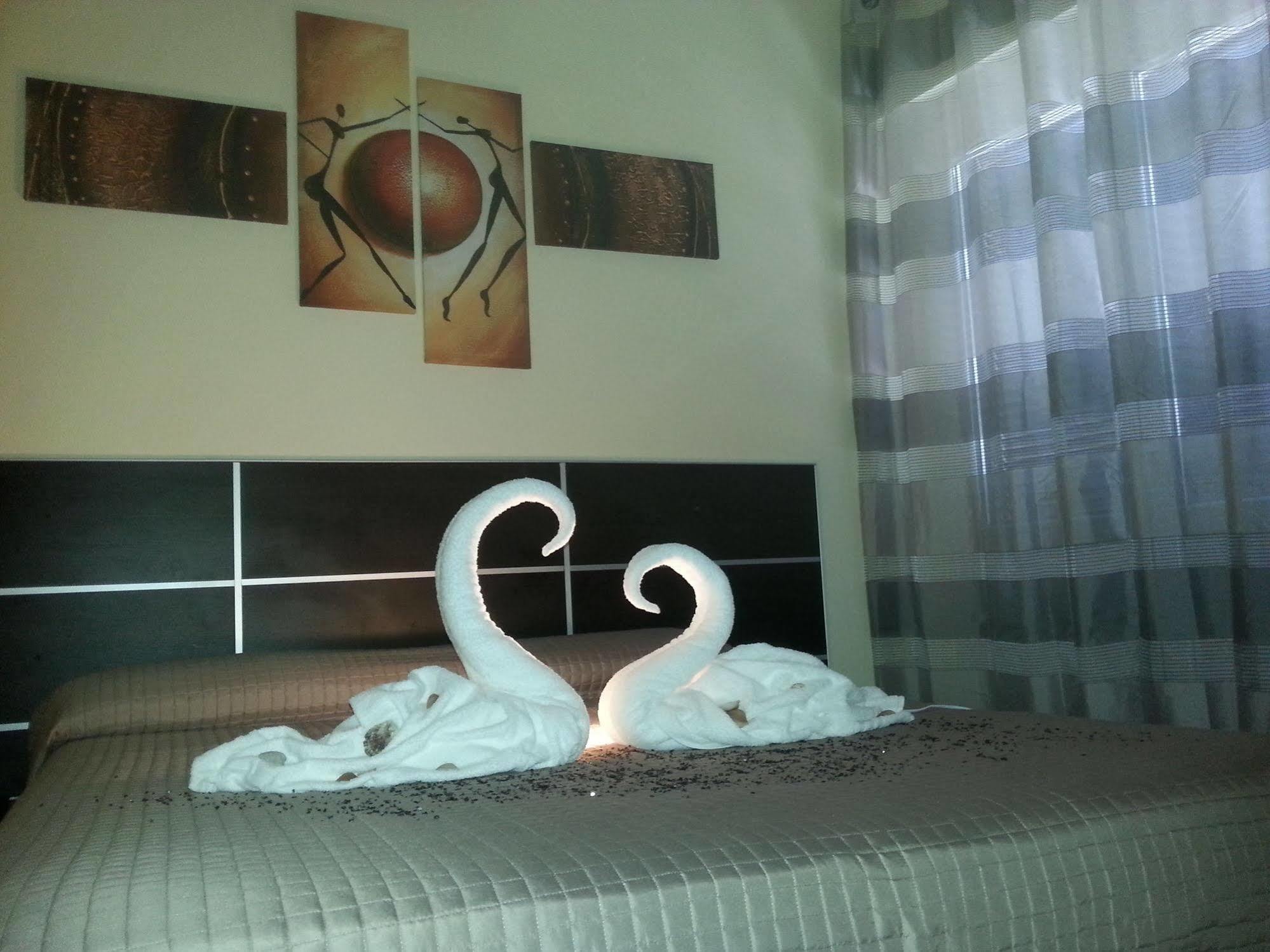 Avec Moi Roma Bed & Breakfast Exterior photo
